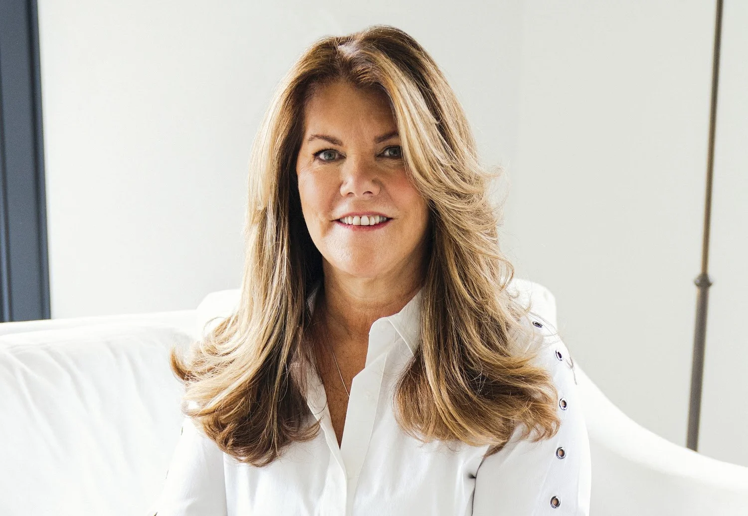 Lisa Gillooly headshot.jpg